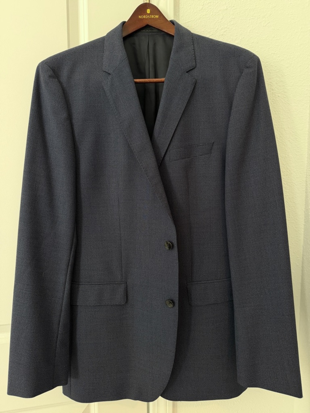 Boss Men's Navy Textured Two-Button Sport Coat Wool